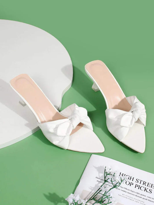 Pointed-Toe Bowknot Heel